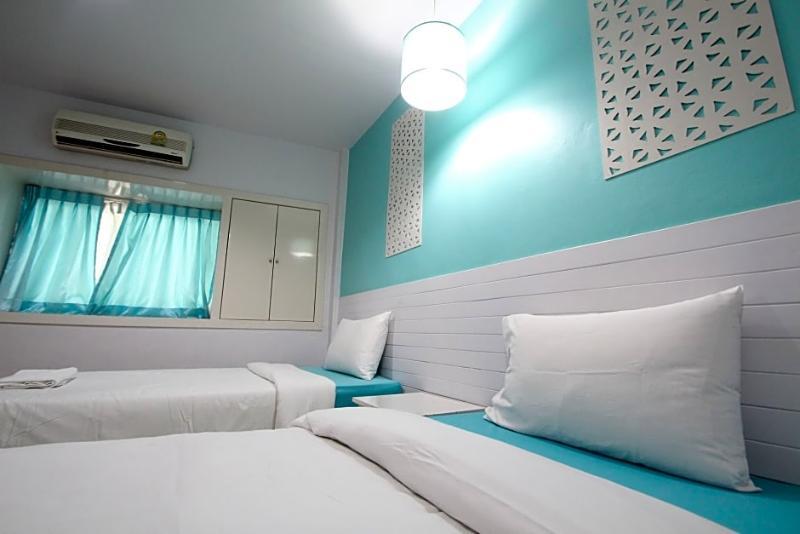 Preme Hostel Bangkok Exterior photo